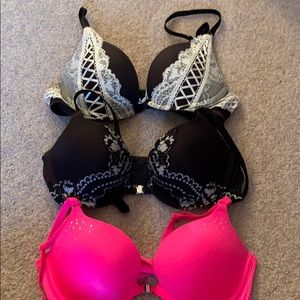 Set of 3 Bras - Black pink lace
